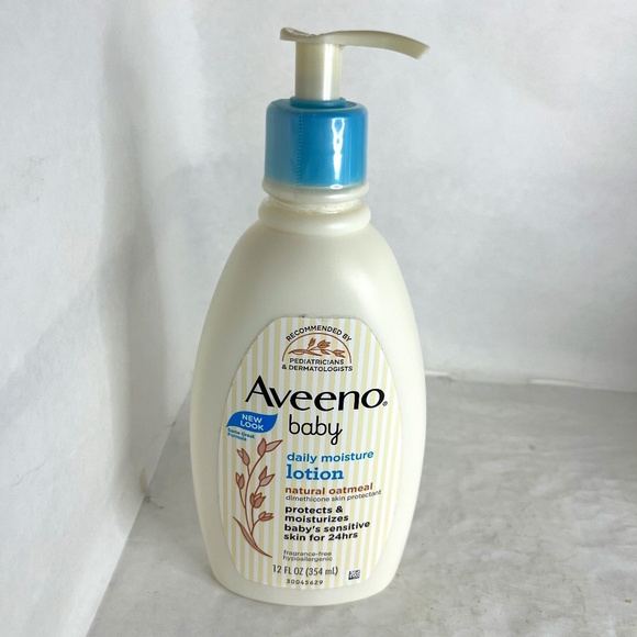 Aveeno Baby Daily Moisturizing Lotion Natural Oatmeal 12 fl oz - Picture 1 of 2